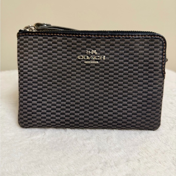 Coach Corner Zip Wristlet Wallet - Picture 2 of 8